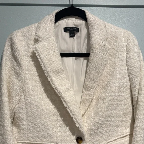 Ann Taylor Ivory Textured Tweed Blazer - Picture 2 of 14
